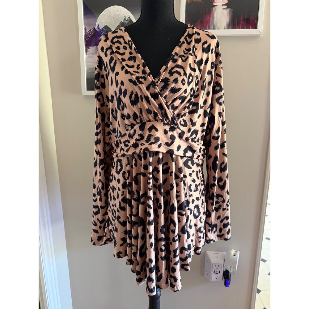 Allegrace Leopard Print Surplice V-Neck Tunic Top Tan Black Animal Print 2X NWT